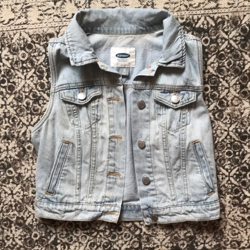Old navy light wash jean vest! Gently used!